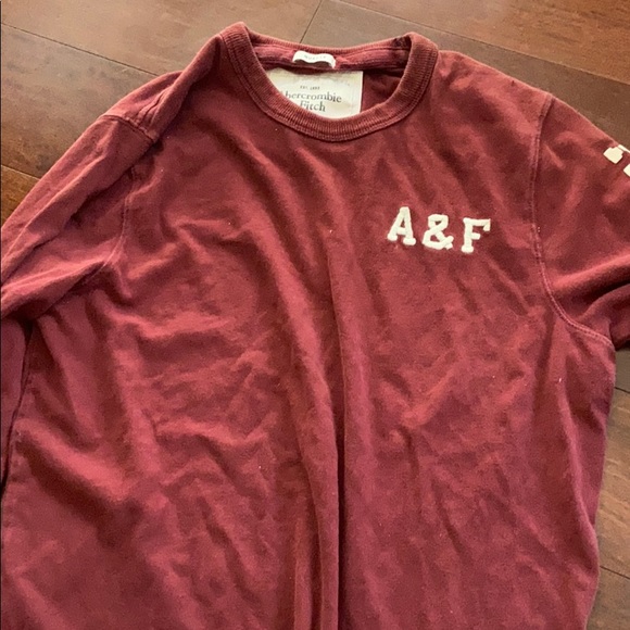 Abercrombie maroon long sleeve - Picture 1 of 2